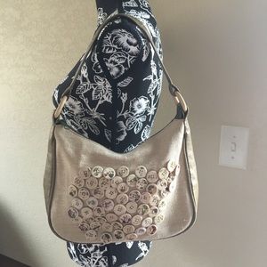 VIVA OF CALIFORNIA PURSE WITH BURLAP & BUTTONS